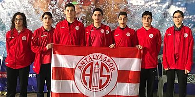 Antalyasporlu 7 Yüzücü Federasyon Karmasında..