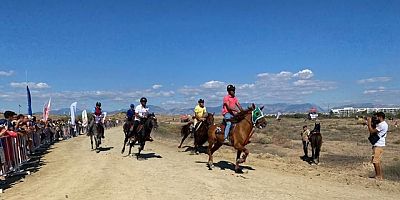 Geleneksel Manavgat-Side rahvan at yarışları yapıldı..
