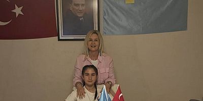 Kırım Türkleri  dernek başkanı da ,makamını çocuklara devretti