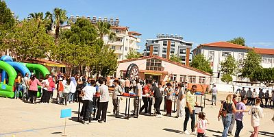 Manavgat’ta Özel Öğrenciler için festival düzenlendi..